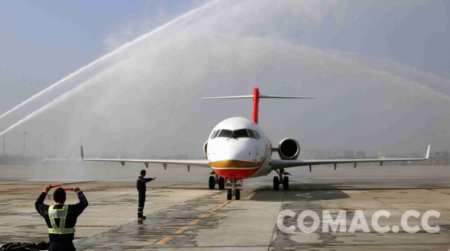 Comac ARJ21 Xiangfeng Begins Airline Service - photo © Comac