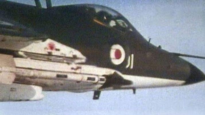Footage of a Tense Aerial Battle During the Falklands War