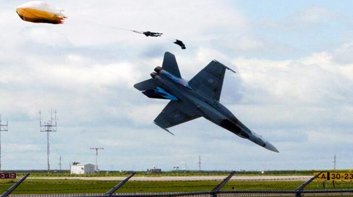 CF-18 Low-Altitude Ejection Moments Before Crash Caught On Camera